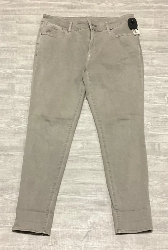 women's denim jeans with cotton blendJeans Cropped By Chicos In Grey, Size: S