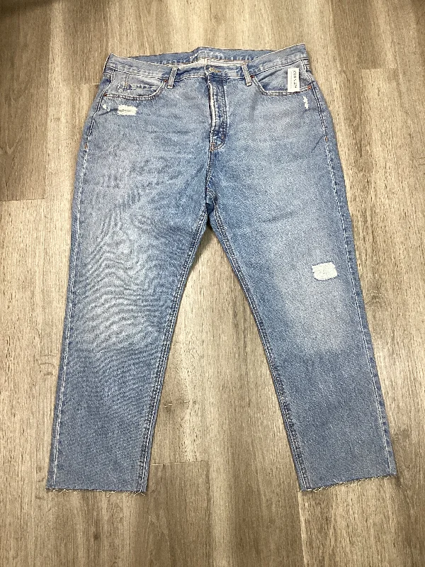 women's denim jeans with embroidery on pocketsJeans Straight By Old Navy In Blue Denim, Size: 18