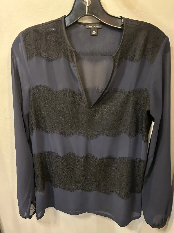 women's tops for those who love to dress up their casual looks with stylish topsTop Long Sleeve By Ann Taylor In Black & Blue, Size: Xs