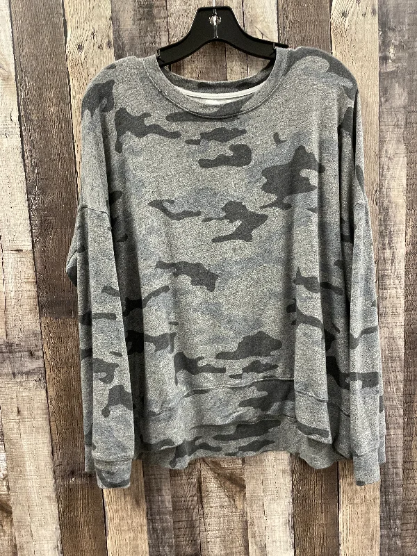 women's stylish topsTop Long Sleeve By Sundry In Camouflage Print, Size: M