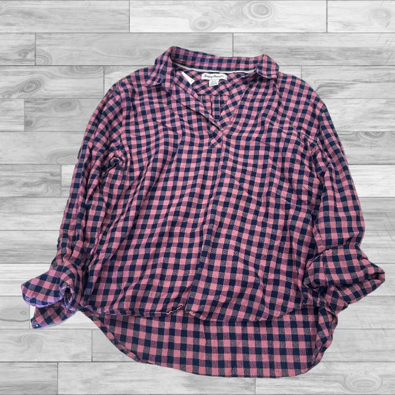 women's tops for those who want to add a touch of elegance and sophistication to their everyday wearTop Long Sleeve By Tommy Bahama In Checkered Pattern, Size: S