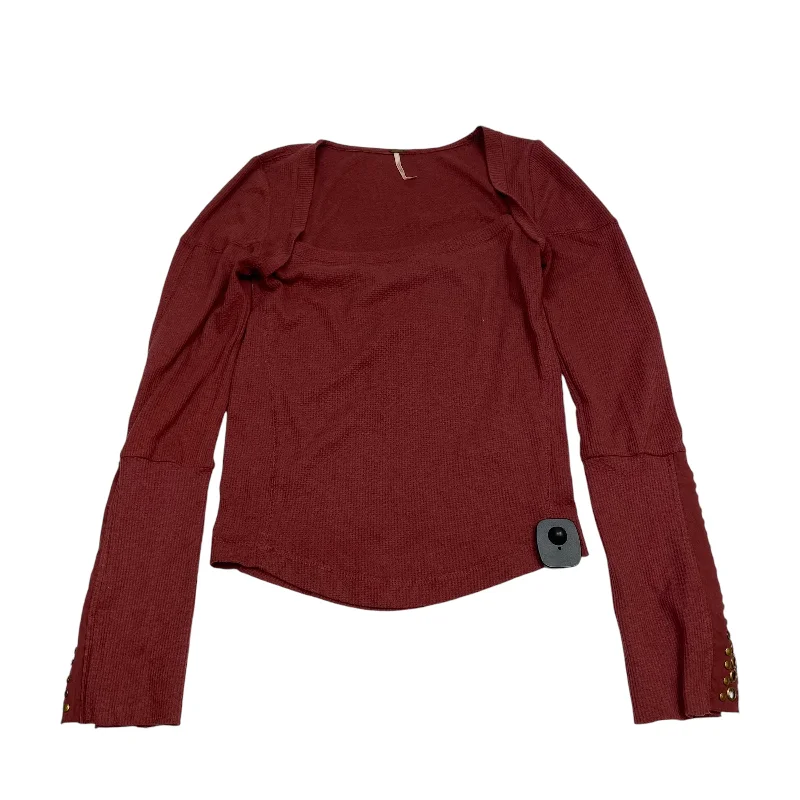 women's tops for those who seek both style and comfortTop Long Sleeve By Free People In Red, Size: S