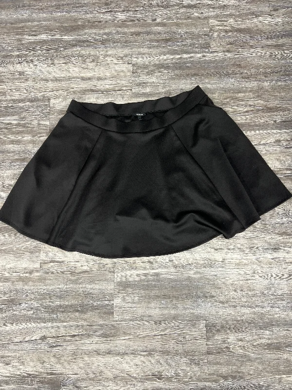 women's lace-up skirtsSkirt Mini & Short By Torrid Size: 4x