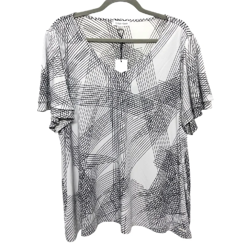 women's tops for maximalist fashion loversTop Short Sleeve By Calvin Klein In Black & White, Size: 2x